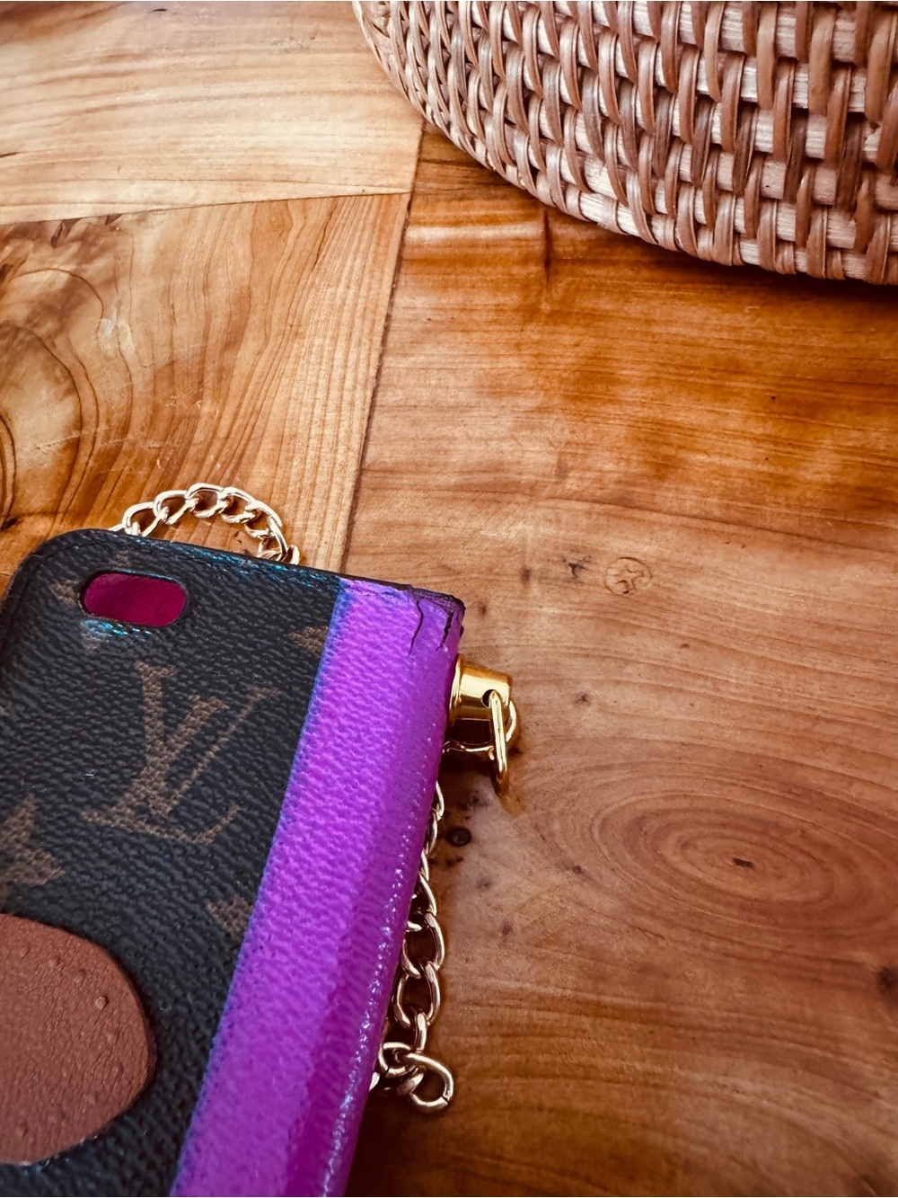Louis Vuitton 2016 Monogram iPhone 6 Folio Case reinvented - Picture 15 of 15